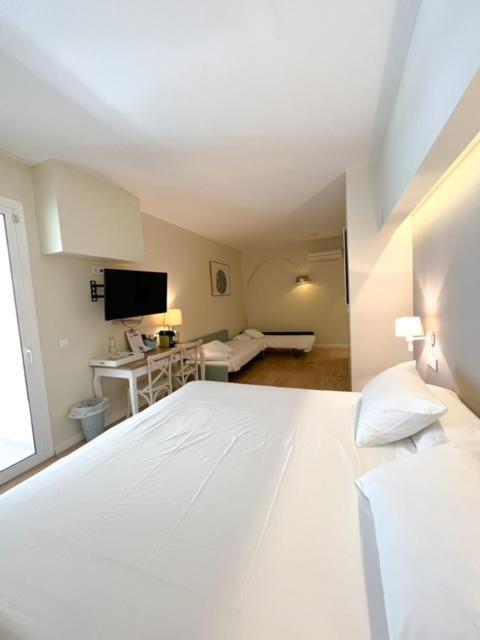 Hotel & Apartaments Thalassa Sport & Spa Росас Экстерьер фото